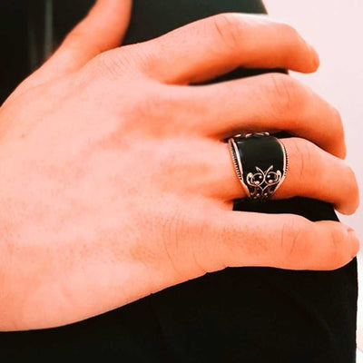Silver Handsome Onyx Stone Mens Ring