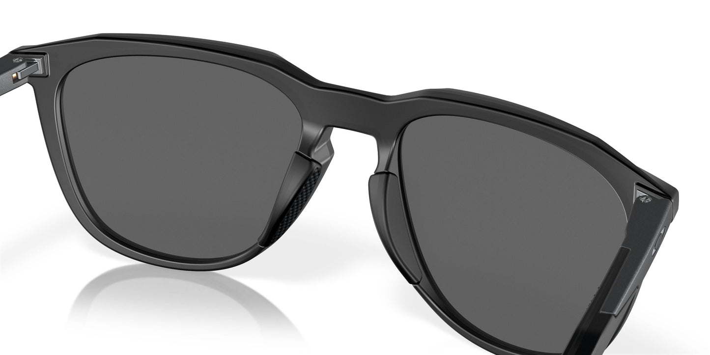 Oaakley Thurso 9286A Sunglasses