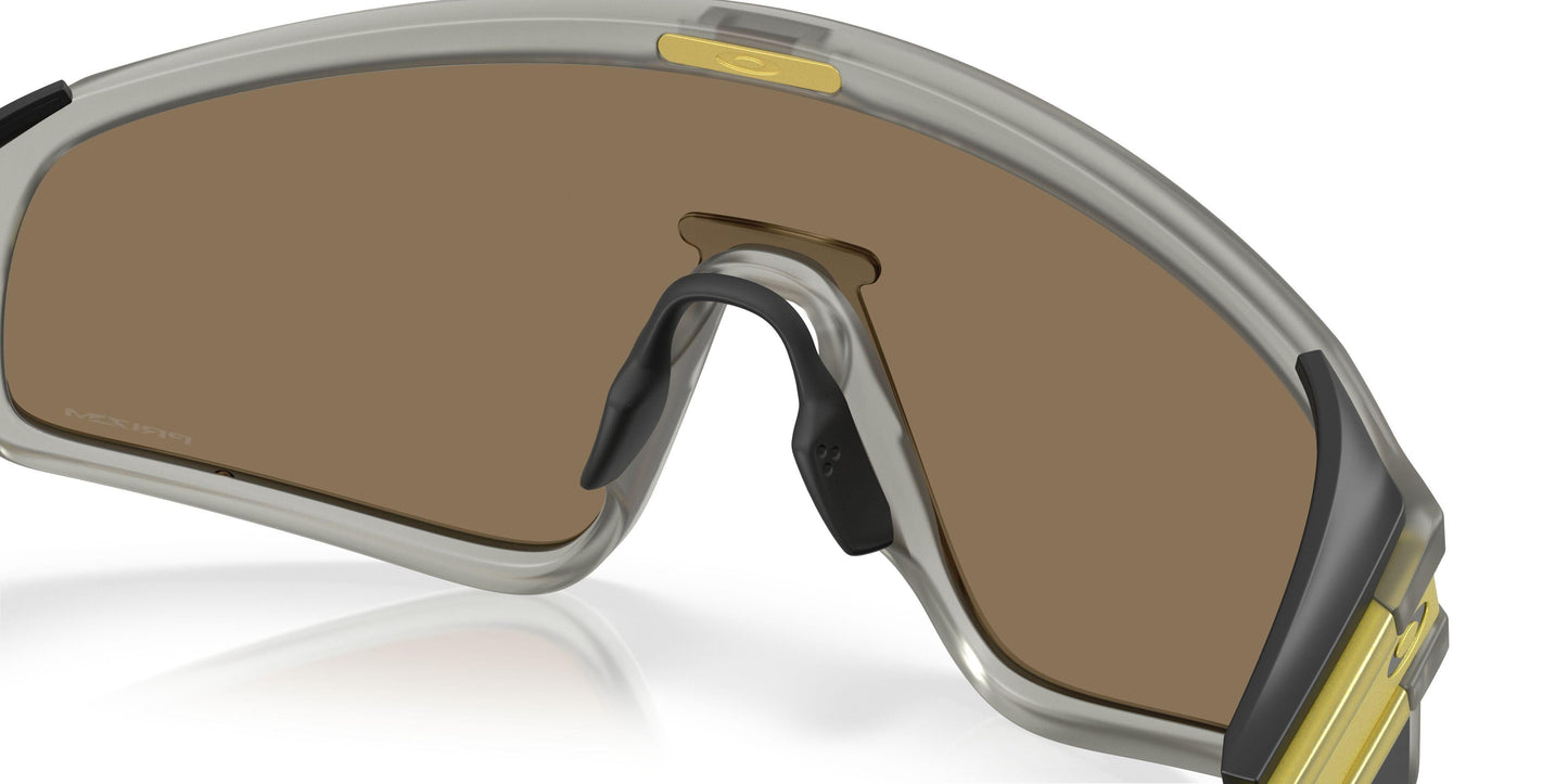 Oaakley Latch Panel 9404 Sunglasses