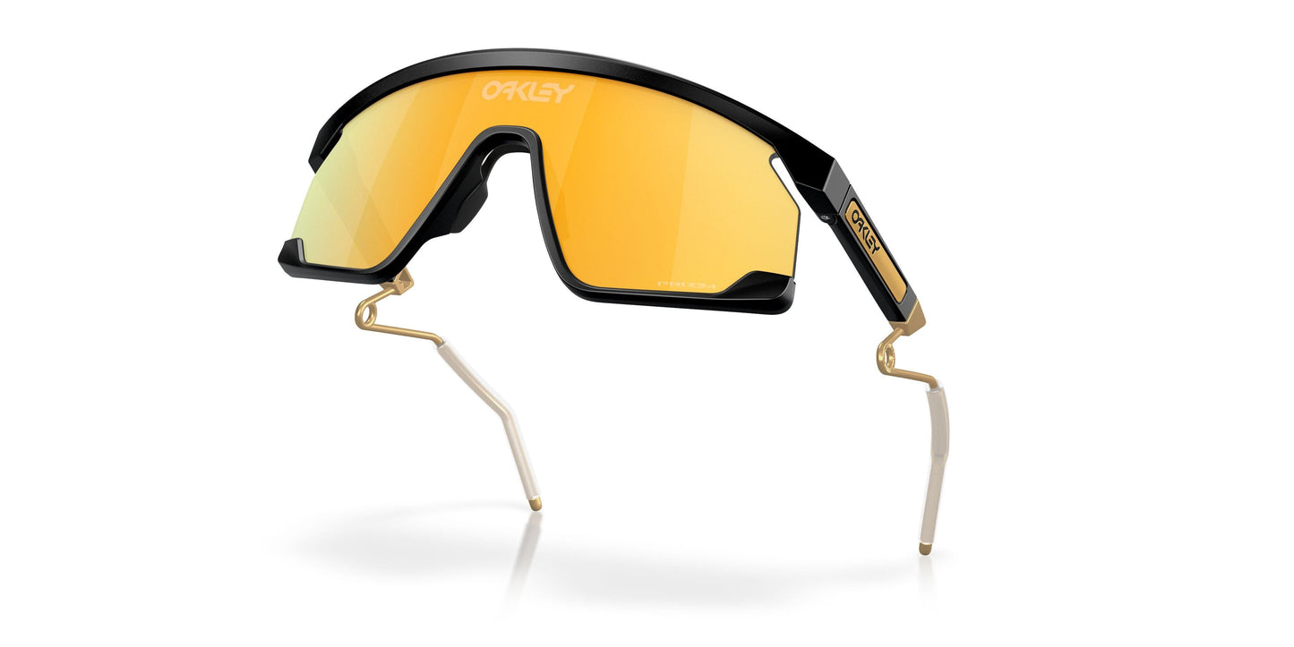 Oaakley Bxtr Metal 9237 Sunglasses