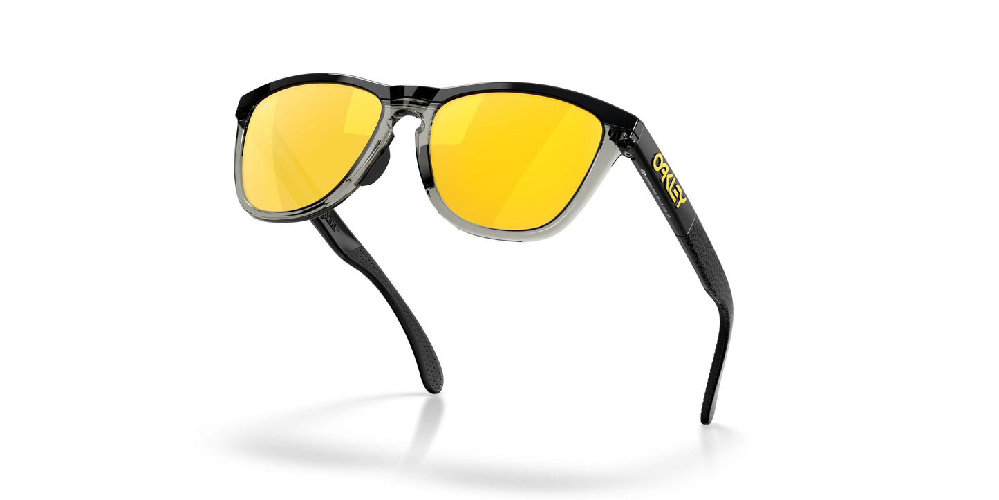 Oaakley Frogskins Range 9284 Sunglasses