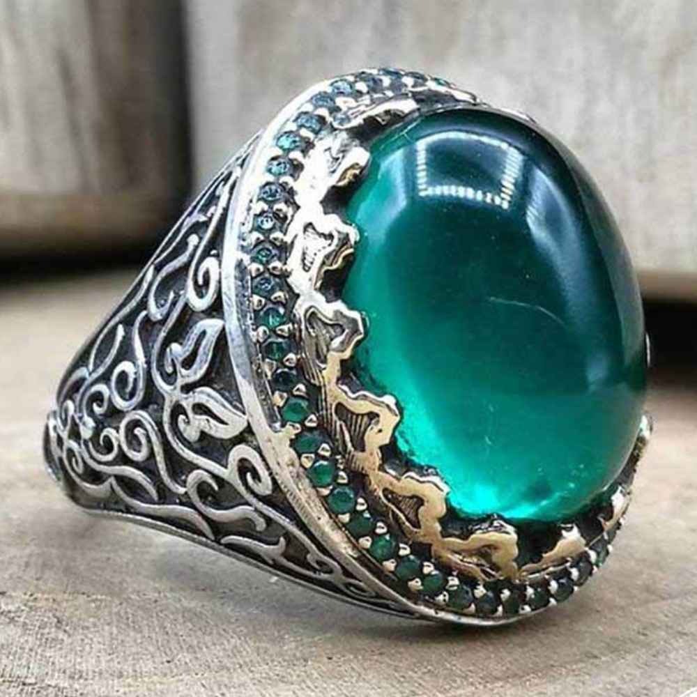 SilverOriginal Emerald Stone Elegant Mens Ring