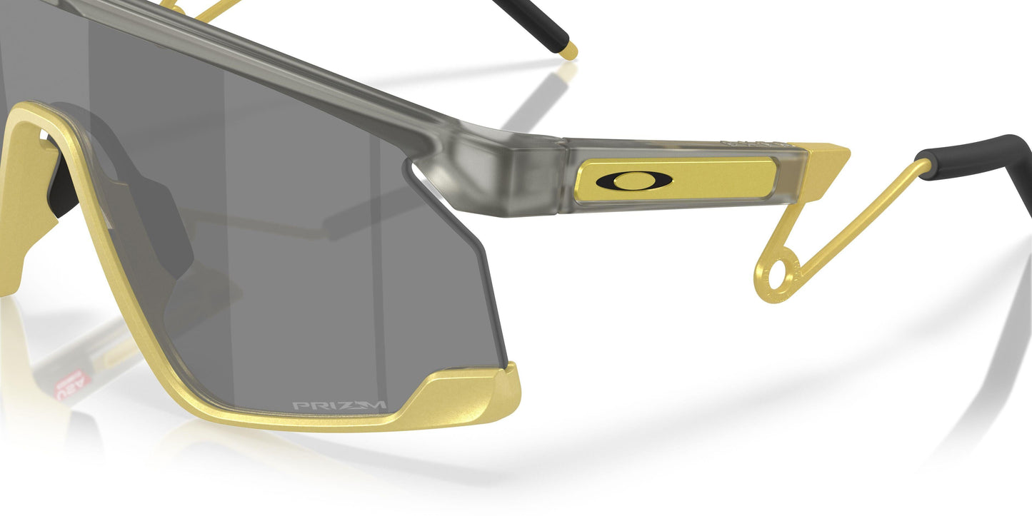 Oaakley Bxtr Metal 9237 Sunglasses