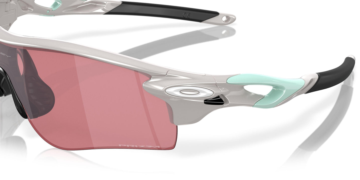 Oaakley Radarlock Path 9206 Sunglasses