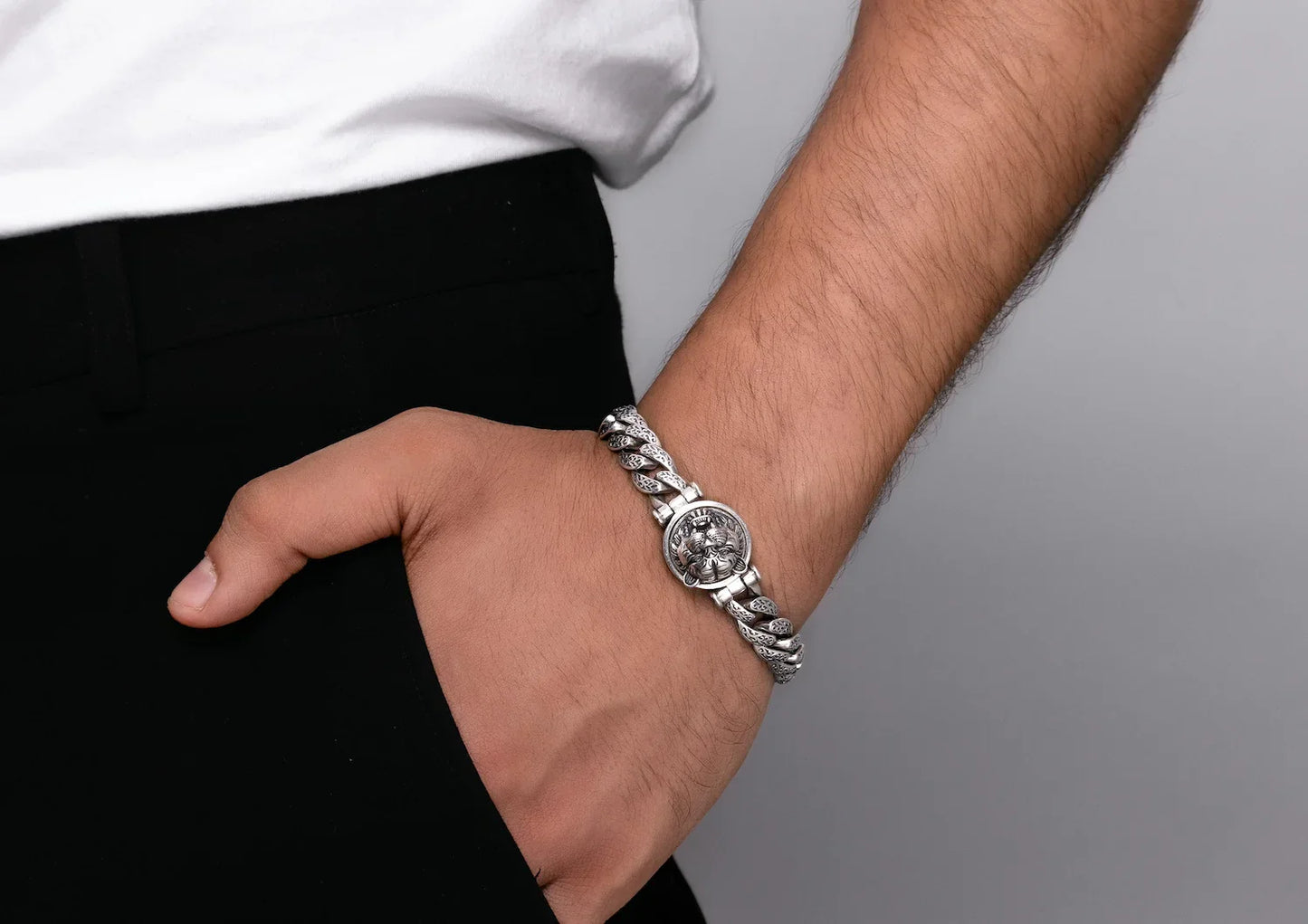 Fearless Tiger Rotating Men Bracelet