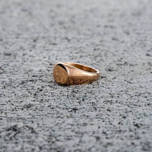 ROUND SIGNET RING
