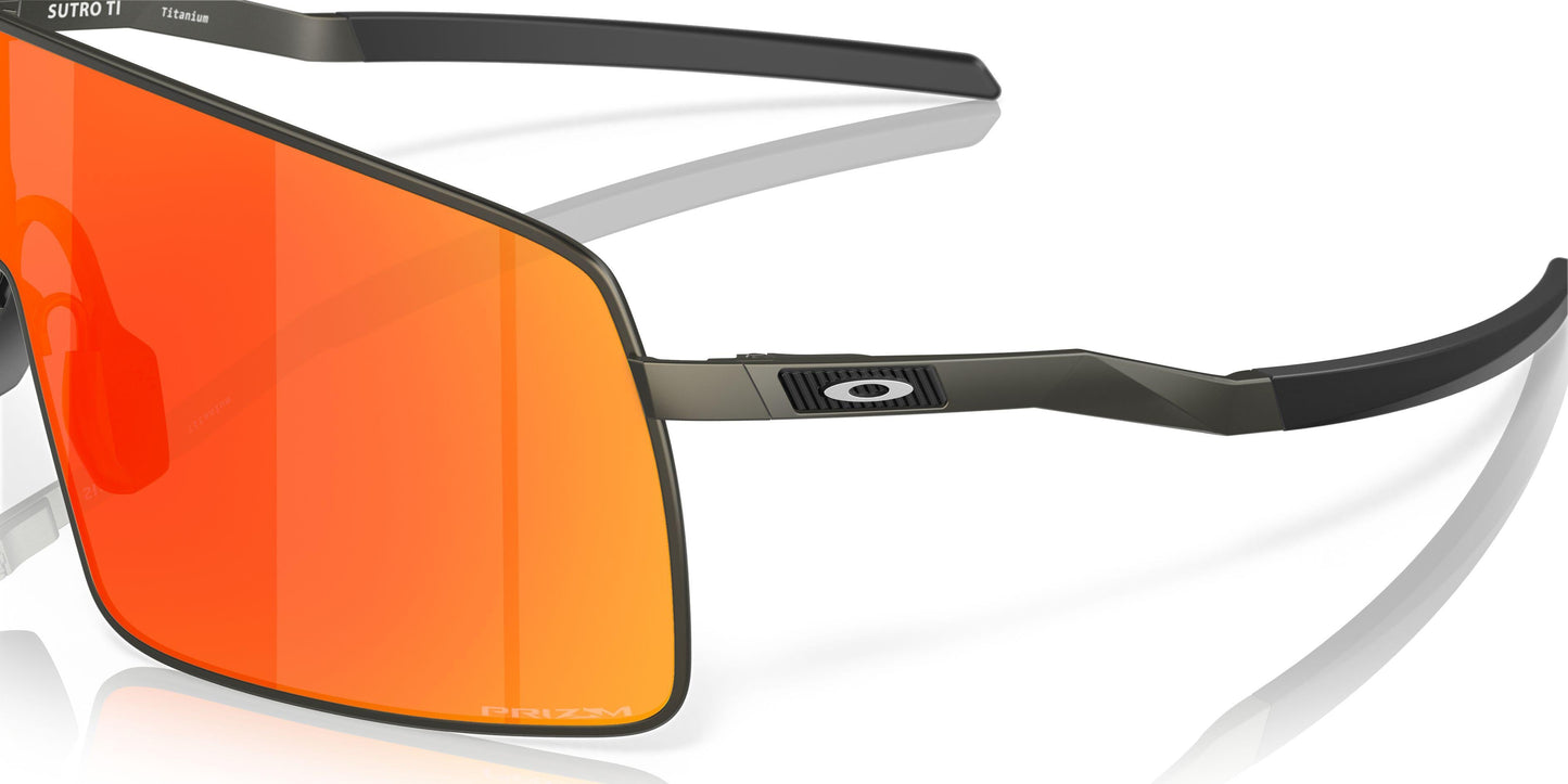 Oaakley Sutro Ti 6013 Sunglasses