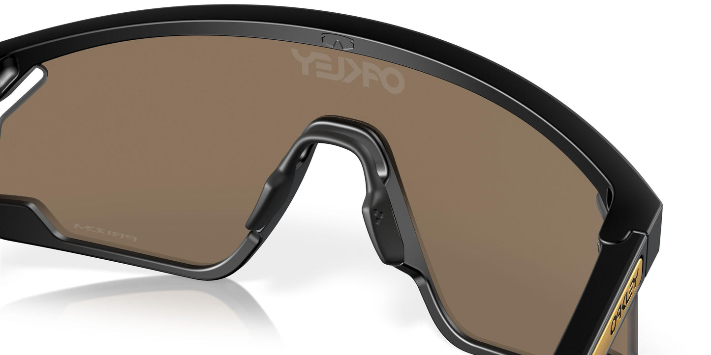 Oaakley Bxtr Metal 9237 Sunglasses