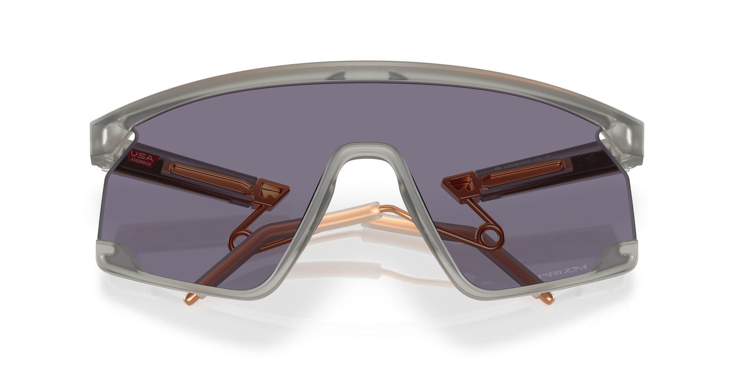 Oaakley Bxtr Metal 9237 Sunglasses