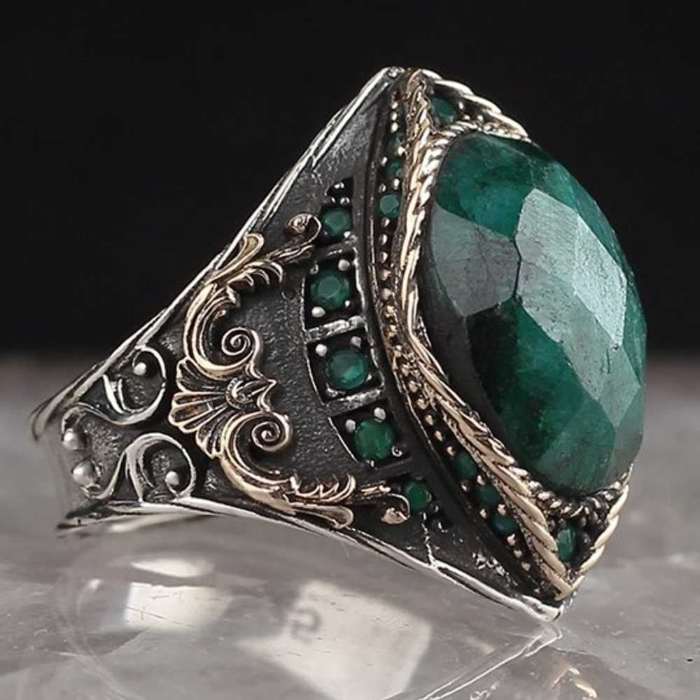 Natural Emerald Stone SilverNice Mens Ring